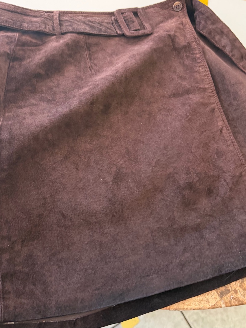 Vintage Ann Taylor Brown Leather Suede Wrap Skirt - Size 4. - Picture 14 of 15